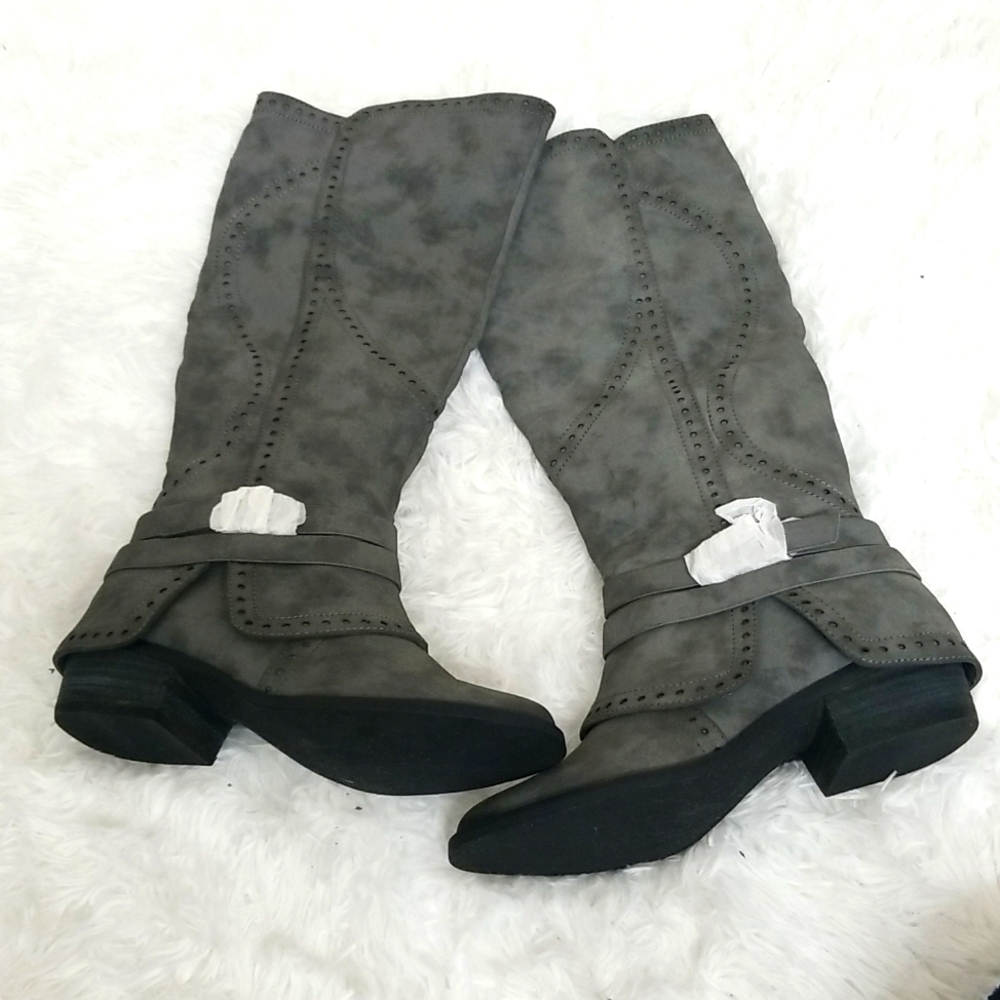 NEW Not Rated Women Yoko Charcoal Gray Boots size 6